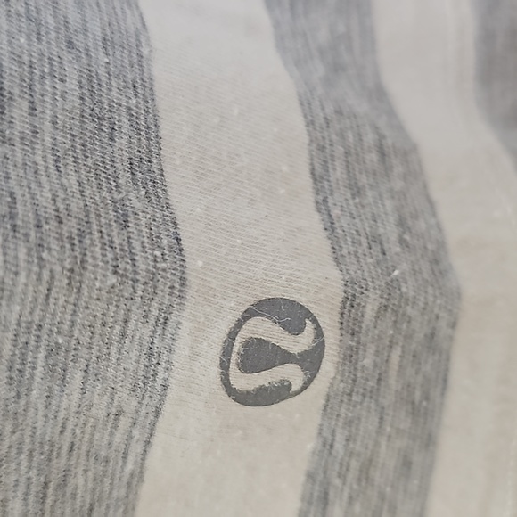 206. Lululemon Devotion long sleeve - Picture 8 of 8